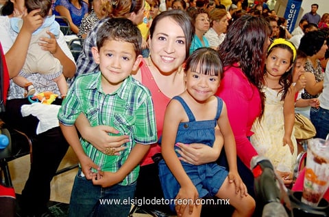 Aurora , Isaac, Ángeles, Isaac y Lucy.