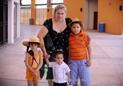 Constanza, Alicia, Gaciel y Diego.