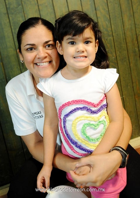 Cecy  y Paola.