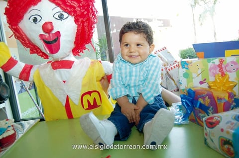 Carlitos Valdez.