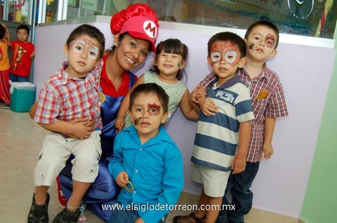 José,  Rosy, Rodrigo, Elías, Regina y Leonardo.