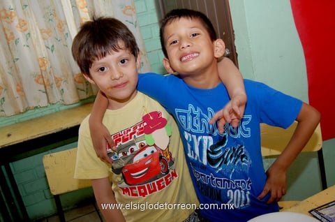Dante y Carlos.