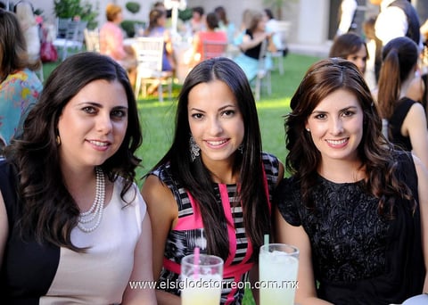Ana Karla, Pily y Mariana.