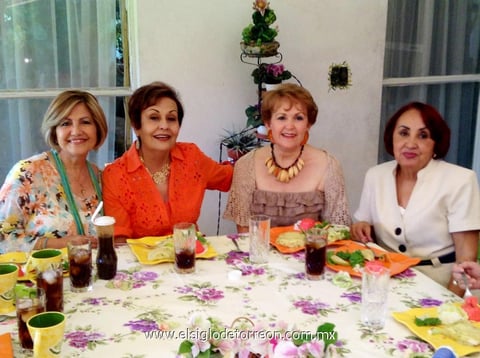 Alicia de Cárdenas, Titi de Callao, Alicia de Mijares y Lucrecia de Álvarez.