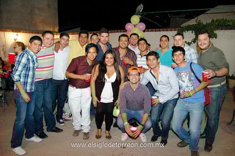 Maricarmen Ramírez el día de su cumpleaños acompañada de sus amistades.