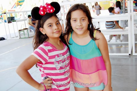Marifer  y Monse.