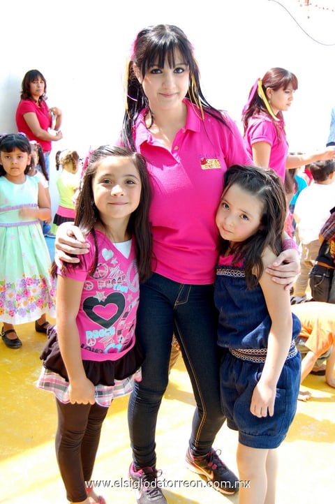 Valentina,  Ana y Angélica.