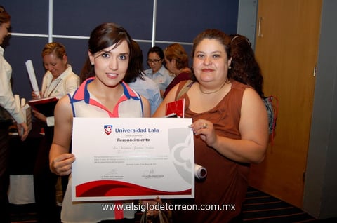 Arymar Ariola y Verónica Gamboa.