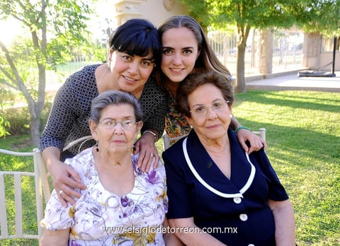 Martha,  Margarita, Liliana y Lili.