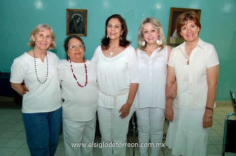 Guille,  Raquel, Rosa María, Laura y Pily.