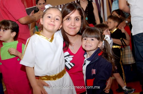 Linda,  Sofía y Odi.