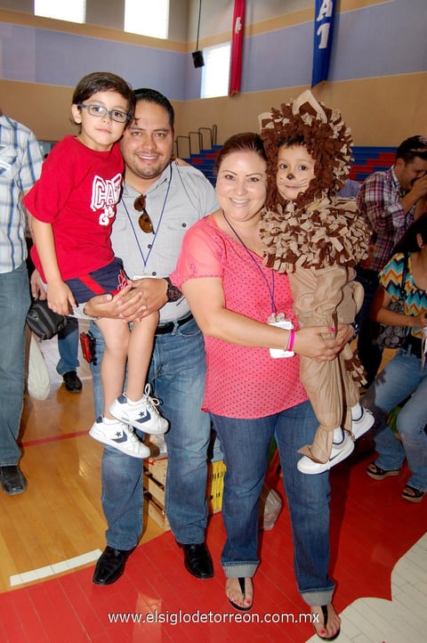 Juan  Manuel, Anny, Alejandro y Juan Manuel.