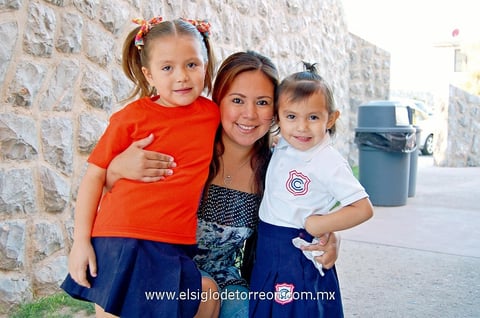 Natalia  Nancy y Elisa.