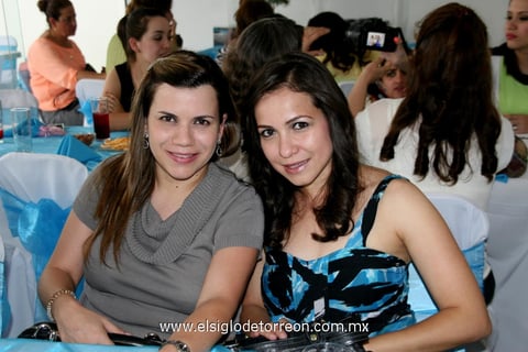 Claudia  y Gaby.