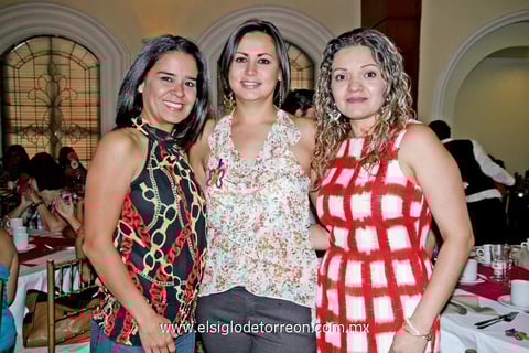 Argelia  Moore, Paty Reyes y Érika Ramírez.