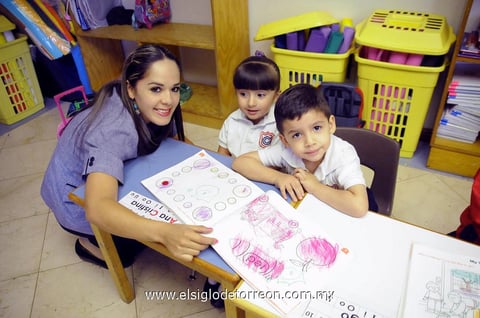 Isabel,  Dany, Lily y Talina.
