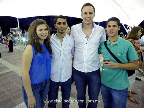 Beatriz, Nesim, Jesús y Enrique.