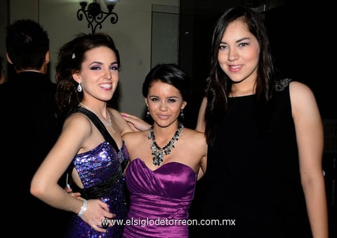 Lupita,  Luisa y Angie.