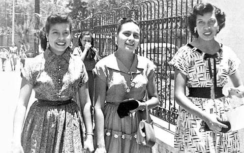 Anita Borroel García, María Socorro Garcí­a Chávez y Lupita Borroel Garcí­a, en el año de 1955.