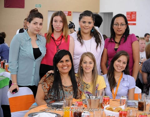LISA , Mayra, Mariana, Adriana, Lucero, Flor y Jéssica.