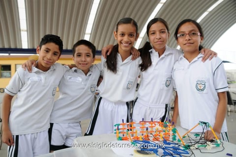 Emiliano  Ortega, Jorge Salty, Fernanda Carreón, Jennifer Cuevas y Deidad Morales.