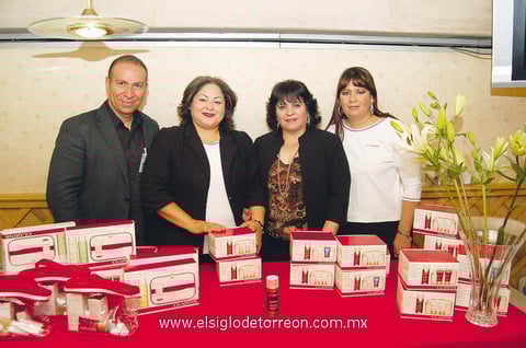 Dago Martínez, Soledad Aguilar, Dora Macías y Rosario Herrera.