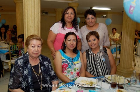 Paulina, Ana María y Montserrat.