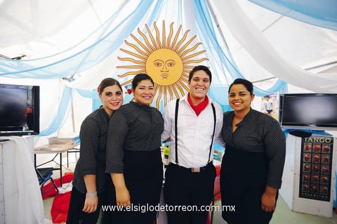 Sofía, Carolina, Rodrigo y Rebeca.