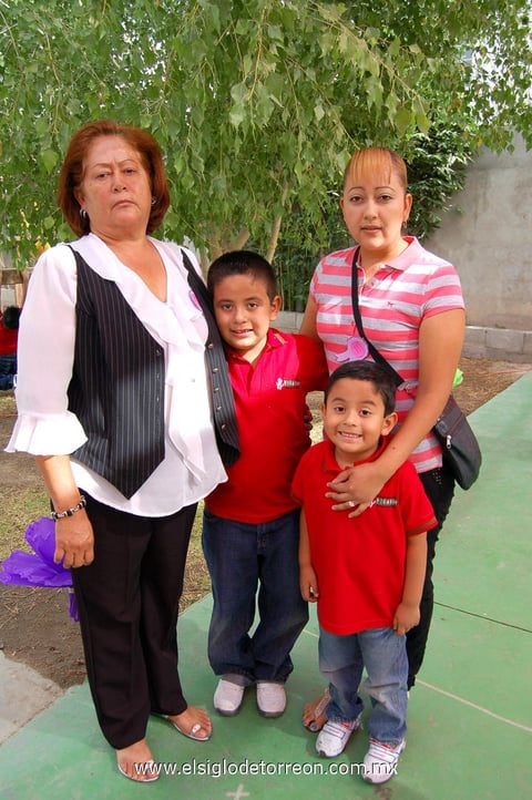 Guadalupe, Ángel, Cynthia y Jorge.