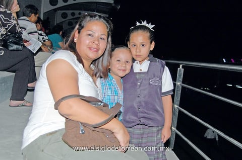 Ana Isabel, Ana Ximena y Fernanda.