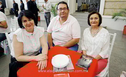 Gaby Nava, Jacob Atiyeh y Claudia Máynez.