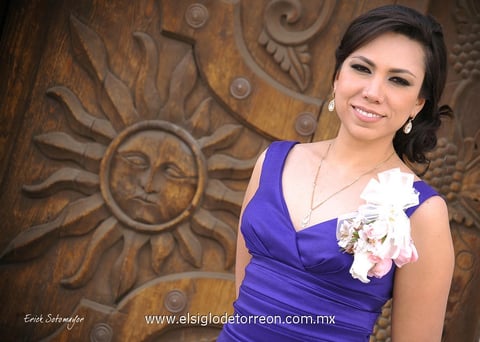 Srita. Vania Abygaíl Rangel Yáñez, lució radiante en su despedida de soltera.- Érick Sotomayor Fotografía