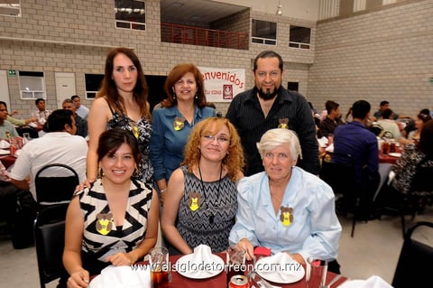 22052013 EDNA  Serrato, Mayra Muñoz, Memo Rojas, Perla Ocegueda, Sandra García y Carolyn L. Angle Hann.