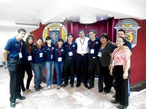 Juan, Montze, Myde, Mayela, Perla, Armando, Octavio, Gustavo, Verónica, Manuel y Sandra.