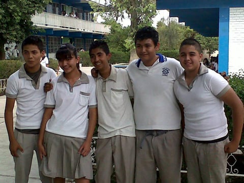 Alejandro, Crista, Óscar, Carlos y Jorge.