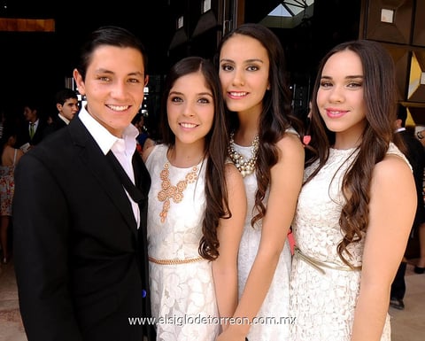 23052013 JULIÁN,  Etel, Luisa y Cristy.