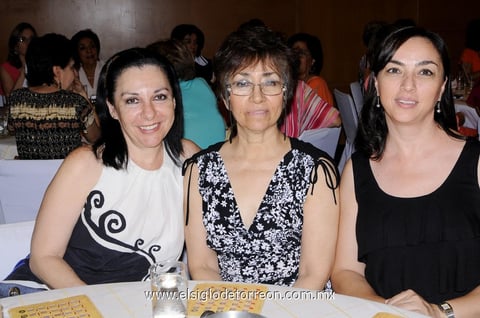 24052013 LUPITA  Leal de Guitiérrez y Blanca Jáuregui de Navarro.