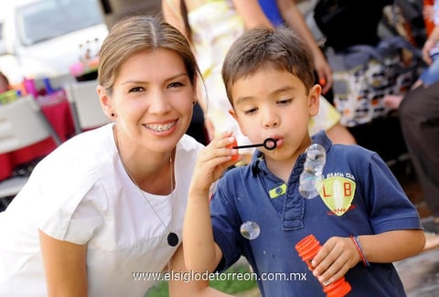 25052013 ELENA  y Ricky.