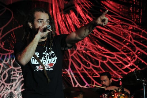 Todo un éxito resultó el concierto gratuito que ofrecieron Genitallica y División Minúscula con motivo del Día del Estudiante así como de los 450 años de Durango.
