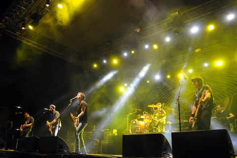El Parque la Esperanza de Gómez Palacio se "inundó" de rock, ska y hasta hip hop con Genitallica y División Minúscula.