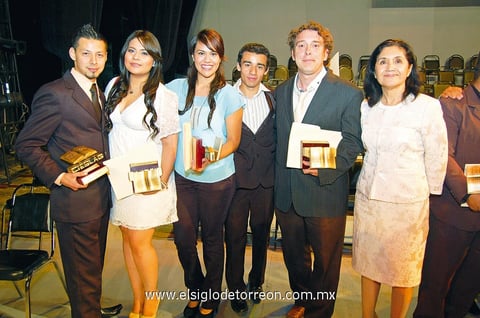 26052013 DAVID,  Astrid, Cristina, Marcos, Gerome y Tere.