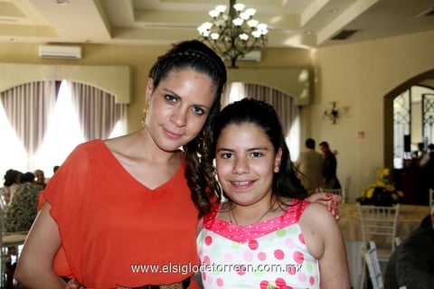 27052013 SAMANTHA  Amador y Gabriela Rocha.