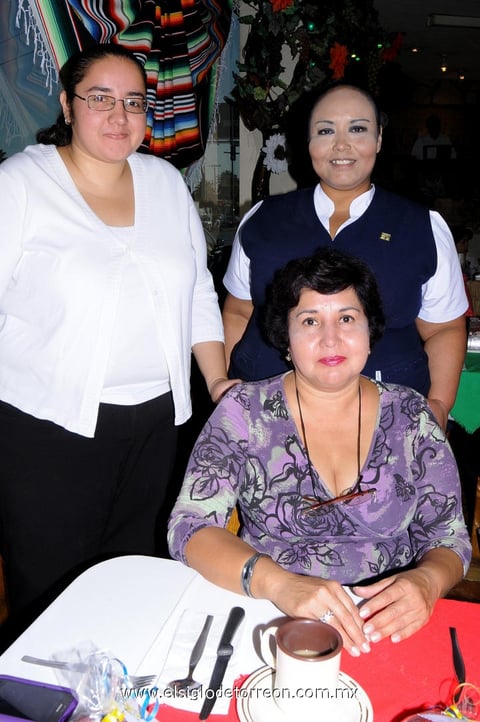 27052013 ROSA  Liriel Escareño, Alicia Fraire Román, Elsa Laura Zúñiga.