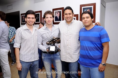 30052013 HUMBERTO,  Toño, Julio César y Chuy.