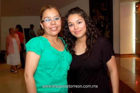 29052013 NANCY  y Miriam.