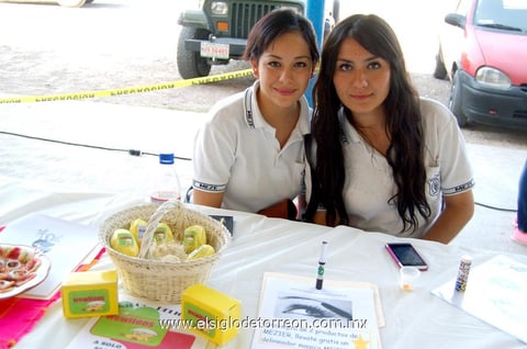 Fernanda  y Valeria.