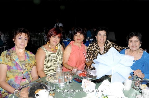 Juanita,  Lucila, Chepis, Tere y Coco.