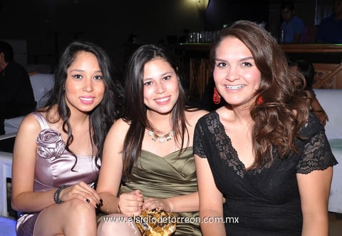 Nylza Ramírez,  Karla Barbachano y Mariana Aguilera.