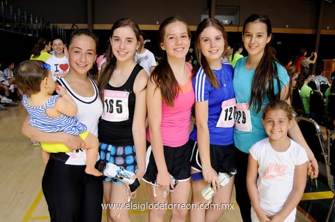 Regina,  Mariangel, María, Mariana, Isabel y Roberta.