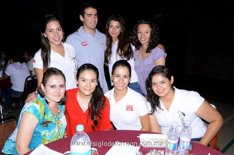 Gabriela Rodríguez,  Gabriela Valenzuela y María Isabel Montaña.